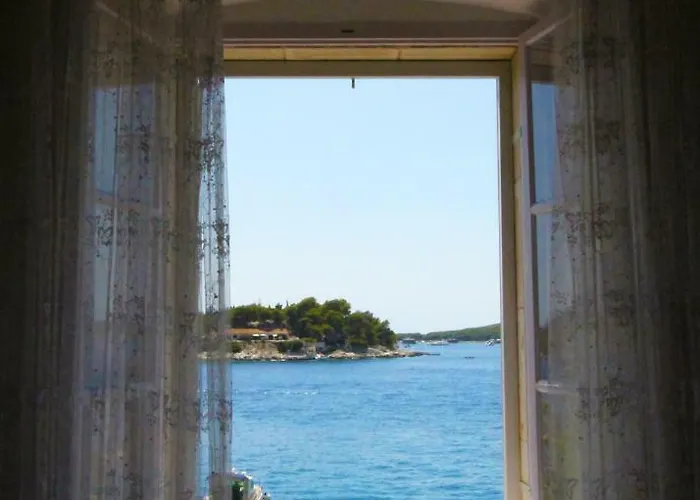 Seafront Gasthuis Hvar Town